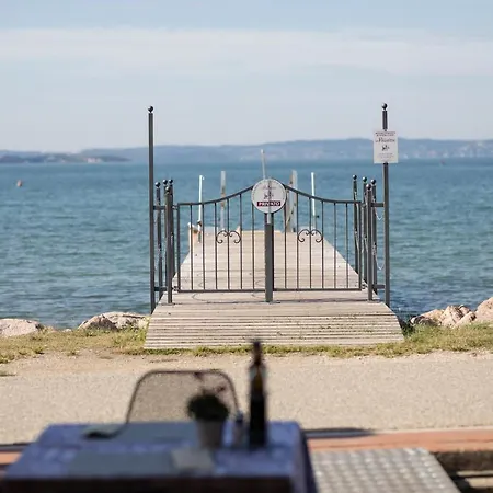 بيت ضيافة Le Palafitte 3*