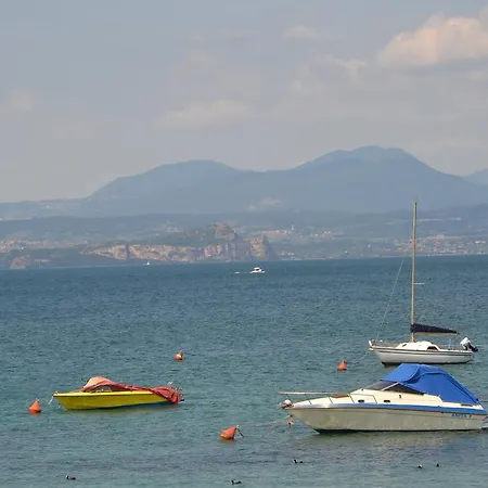 Le Palafitte بيت ضيافة 3*